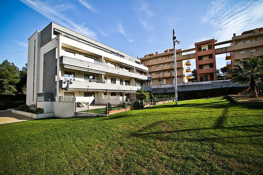 Апартаменты J Tramuntana Planet Costa Dorada Салоу Экстерьер фото